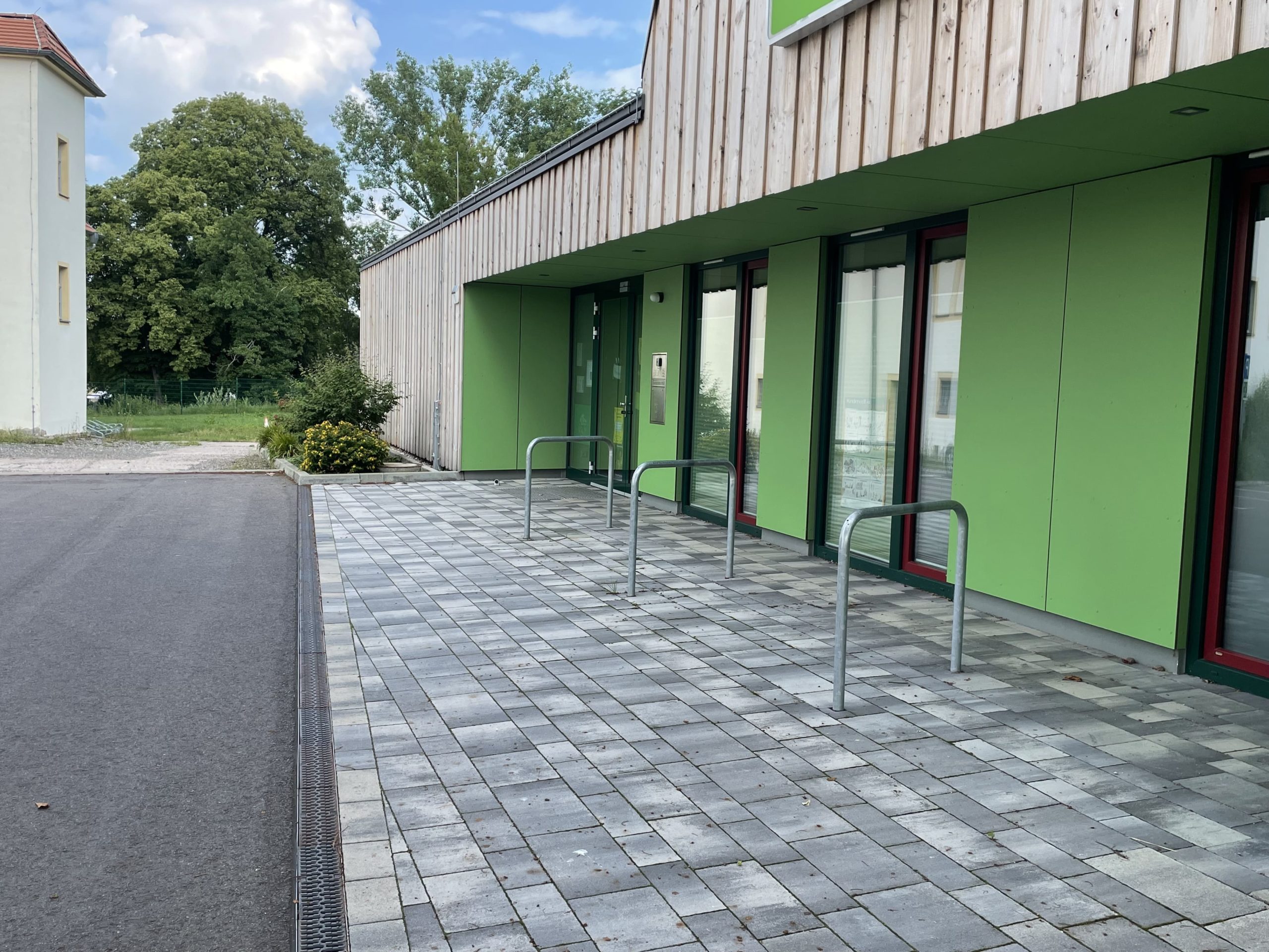 Galabau Erfurt, Gartenlandschaftsbau, Gartenbau
Galabau Erfurt, Garten- und Landschaftsbau Erfurt, 
Landschaftsbau Erfurt, Grünpflege Erfurt, Landschaftspflege
Pflasterarbeiten Erfurt, Gehölzschnitt Erfurt, Baumpflege Erfurt, Stützmauer, Pflaster, Beet, Wegebau
