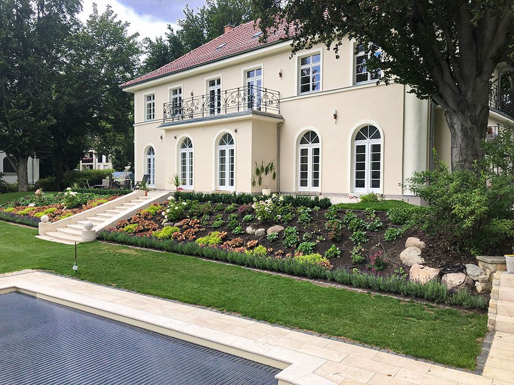 Gartenbau Erfurt, Galabau Erfurt, Garten- und Landschaftsbau, Außenanlage, Grünpflege, Gartenpflege Landschaftspflege,  Wegebau, Blumenbeet, Grünanlage, Wiese, Rasen