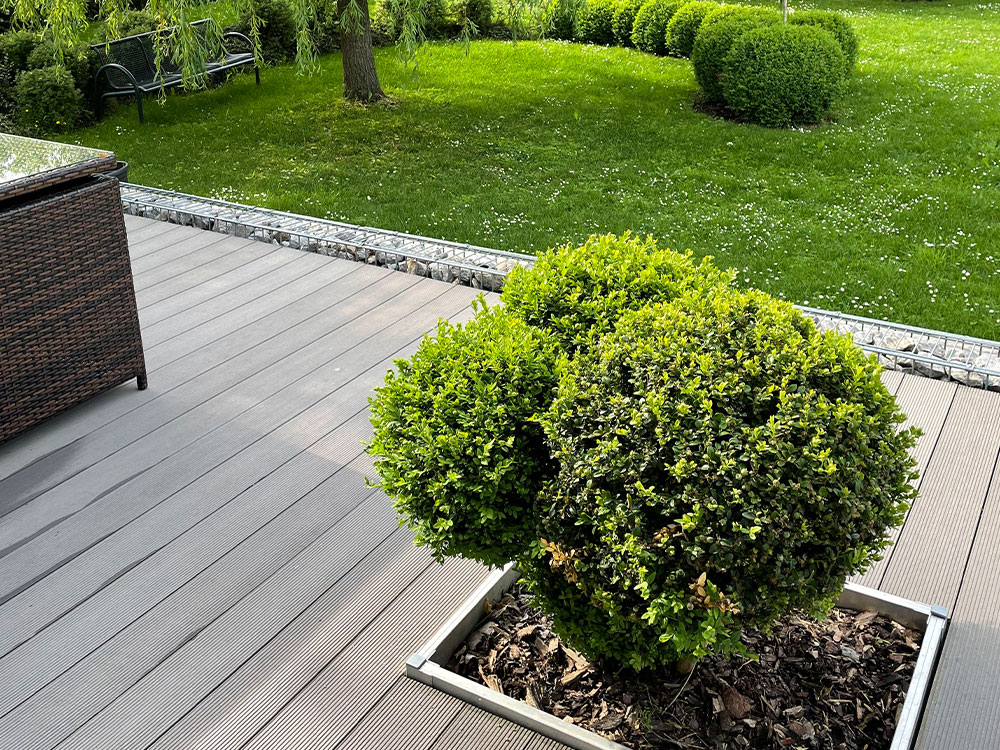 Gartenbau Erfurt, Galabau Erfurt, Garten- und Landschaftsbau, Außenanlage, Grünpflege, Rasen, Wohngrün, Baumpflege, Busch, Terrasse, Stützmauer